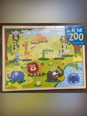 At The Zoo Wooden Jigsaw Puzzle - 35 pieces